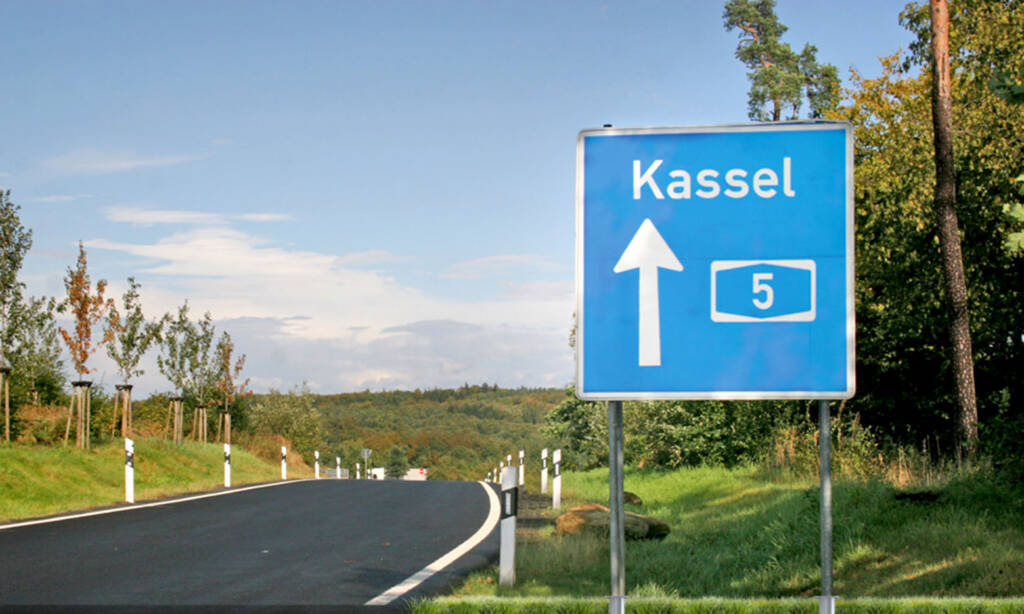Autobahn-Wegweiser nach Kassel